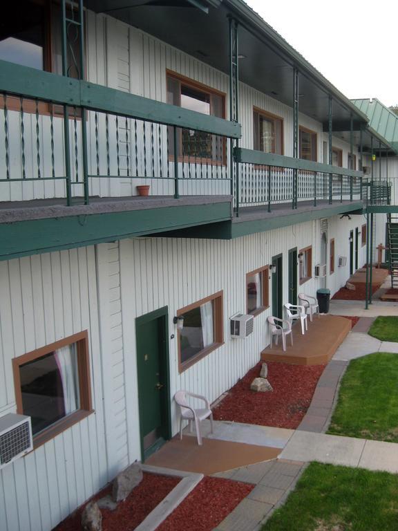 Dakota Cowboy Inn Custer Exterior photo