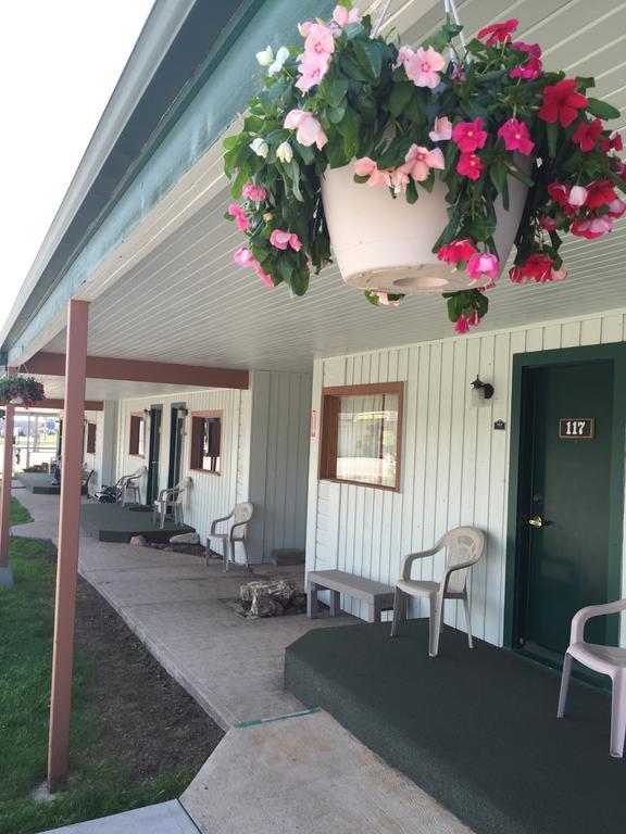 Dakota Cowboy Inn Custer Exterior photo